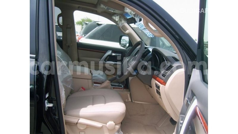 Big with watermark toyota land cruiser harare import dubai 12705