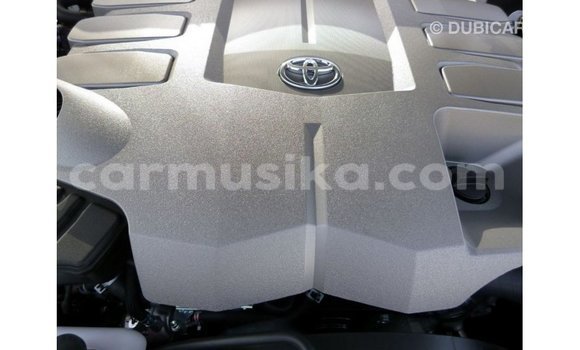 Tenga Imported Toyota Land Cruiser Nhema Mota in Import - Dubai in Harare Tenga Imported Toyota Land Cruiser Nhema Mota in Import - Dubai in Harare