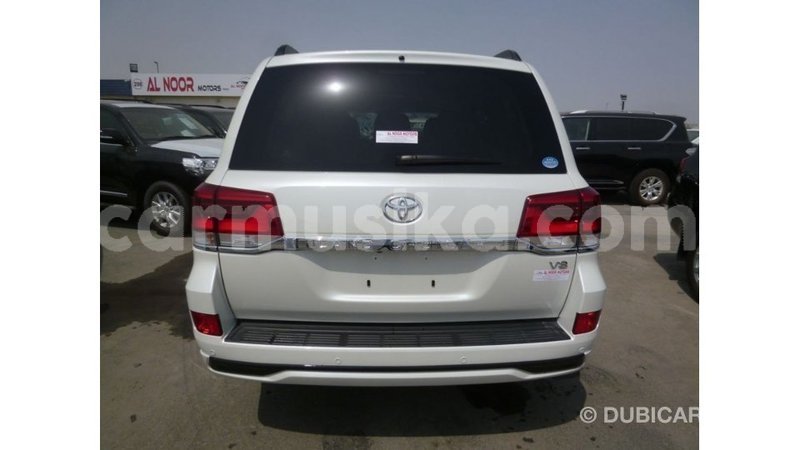 Big with watermark toyota land cruiser harare import dubai 12714