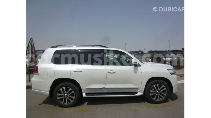 Big with watermark toyota land cruiser harare import dubai 12714