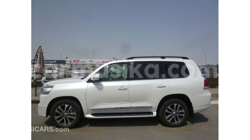 Big with watermark toyota land cruiser harare import dubai 12714