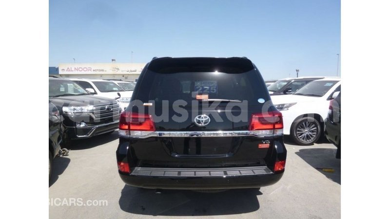 Big with watermark toyota land cruiser harare import dubai 12715