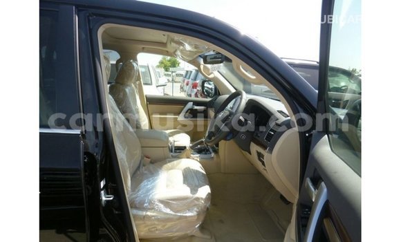 Acheter Import Voiture Toyota Land Cruiser Noir à Import - Dubai, Harare Acheter Import Voiture Toyota Land Cruiser Noir à Import - Dubai, Harare