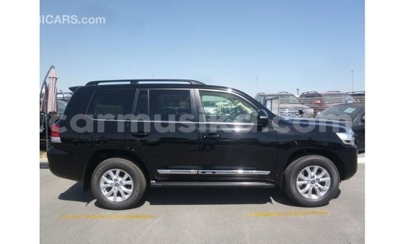 Acheter Import Voiture Toyota Land Cruiser Noir à Import - Dubai, Harare Acheter Import Voiture Toyota Land Cruiser Noir à Import - Dubai, Harare