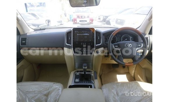 Nunua Imported Toyota Land Cruiser Nyeusi Gari ndani ya Import - Dubai nchini Harare Nunua Imported Toyota Land Cruiser Nyeusi Gari ndani ya Import - Dubai nchini Harare