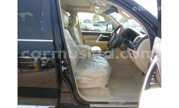 Nunua Imported Toyota Land Cruiser Nyeusi Gari ndani ya Import - Dubai nchini Harare Nunua Imported Toyota Land Cruiser Nyeusi Gari ndani ya Import - Dubai nchini Harare