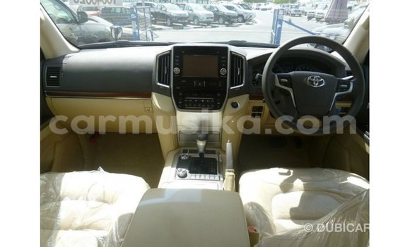 Tenga Imported Toyota Land Cruiser Nhema Mota in Import - Dubai in Harare Tenga Imported Toyota Land Cruiser Nhema Mota in Import - Dubai in Harare