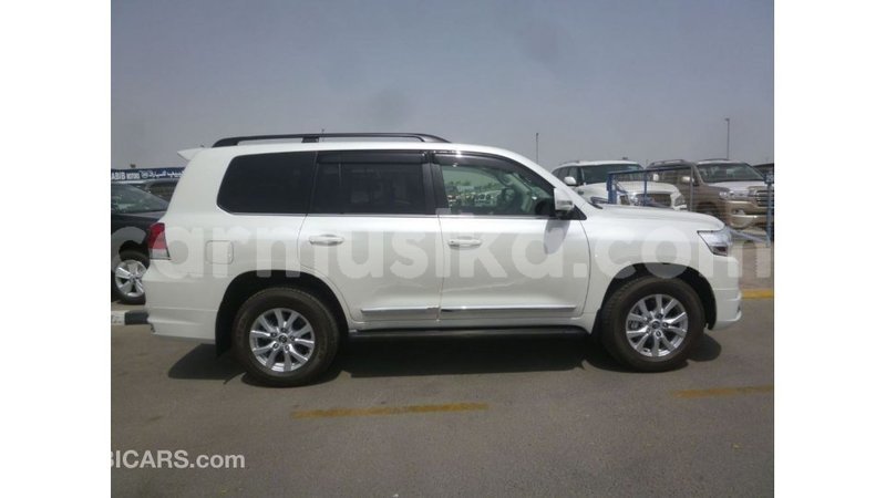 Big with watermark toyota land cruiser harare import dubai 12723