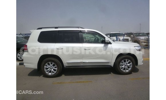 Buy Import Toyota Land Cruiser White Car in Import - Dubai in Harare Buy Import Toyota Land Cruiser White Car in Import - Dubai in Harare
