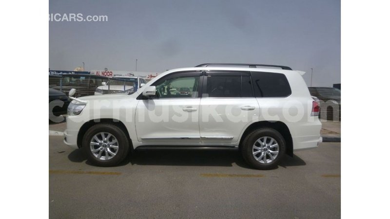 Big with watermark toyota land cruiser harare import dubai 12723