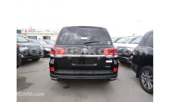 Buy Import Toyota Land Cruiser Black Car in Import - Dubai in Harare Buy Import Toyota Land Cruiser Black Car in Import - Dubai in Harare