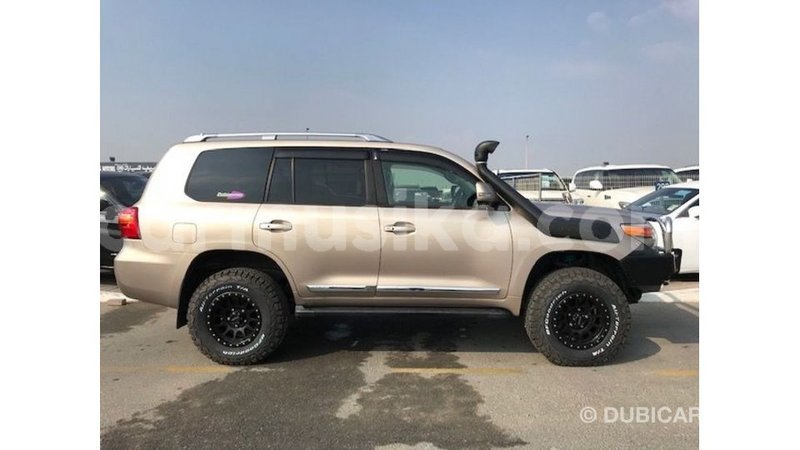 Big with watermark toyota land cruiser harare import dubai 12727