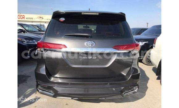 Nunua Imported Toyota Fortuner Nyingine Gari ndani ya Import - Dubai nchini Harare Nunua Imported Toyota Fortuner Nyingine Gari ndani ya Import - Dubai nchini Harare