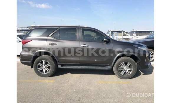 Nunua Imported Toyota Fortuner Nyingine Gari ndani ya Import - Dubai nchini Harare Nunua Imported Toyota Fortuner Nyingine Gari ndani ya Import - Dubai nchini Harare