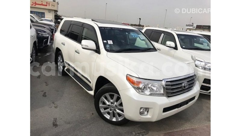 Big with watermark toyota land cruiser harare import dubai 12730