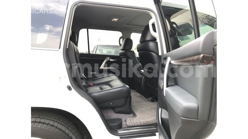 Big with watermark toyota land cruiser harare import dubai 12730