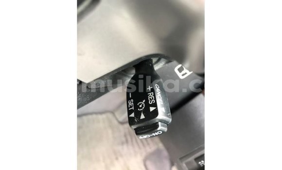 Nunua Imported Toyota Land Cruiser Nyeupe Gari ndani ya Import - Dubai nchini Harare Nunua Imported Toyota Land Cruiser Nyeupe Gari ndani ya Import - Dubai nchini Harare