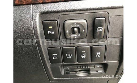 Nunua Imported Toyota Land Cruiser Nyeupe Gari ndani ya Import - Dubai nchini Harare Nunua Imported Toyota Land Cruiser Nyeupe Gari ndani ya Import - Dubai nchini Harare