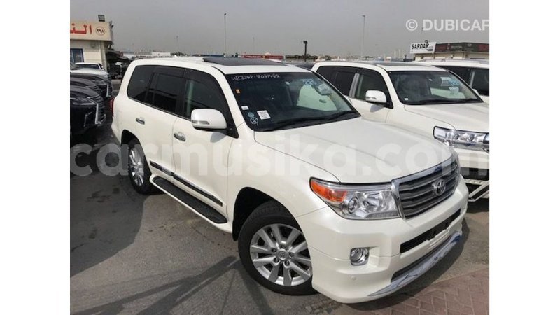 Big with watermark toyota land cruiser harare import dubai 12731