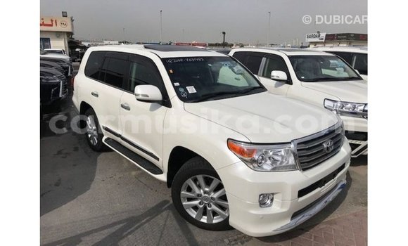 Buy Import Toyota Land Cruiser White Car in Import - Dubai in Harare Buy Import Toyota Land Cruiser White Car in Import - Dubai in Harare