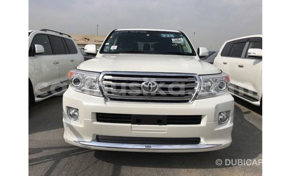 Buy Import Toyota Land Cruiser White Car in Import - Dubai in Harare Buy Import Toyota Land Cruiser White Car in Import - Dubai in Harare