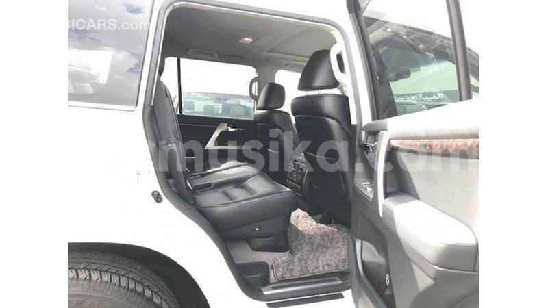 Big with watermark toyota land cruiser harare import dubai 12731