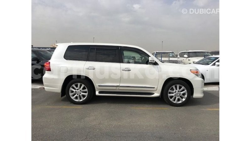 Big with watermark toyota land cruiser harare import dubai 12731