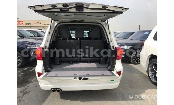 Buy Import Toyota Land Cruiser White Car in Import - Dubai in Harare Buy Import Toyota Land Cruiser White Car in Import - Dubai in Harare