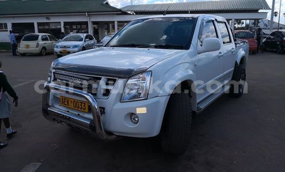 Acheter Occasion Voiture Isuzu KB Blanc à Harare, Harare Acheter Occasion Voiture Isuzu KB Blanc à Harare, Harare