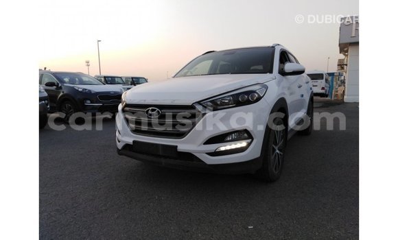 Tenga Imported Hyundai Tucson Chena Mota in Import - Dubai in Harare Tenga Imported Hyundai Tucson Chena Mota in Import - Dubai in Harare