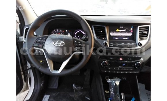 Tenga Imported Hyundai Tucson Chena Mota in Import - Dubai in Harare Tenga Imported Hyundai Tucson Chena Mota in Import - Dubai in Harare