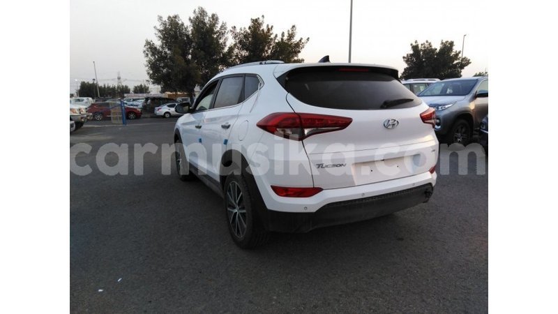 Big with watermark hyundai tucson harare import dubai 12737