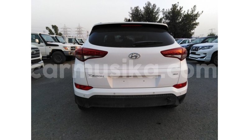 Big with watermark hyundai tucson harare import dubai 12737