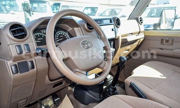 Buy Import Toyota Land Cruiser Beige Car in Import - Dubai in Harare Buy Import Toyota Land Cruiser Beige Car in Import - Dubai in Harare