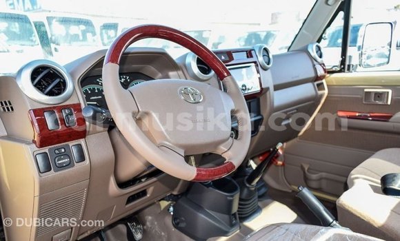 Buy Import Toyota Land Cruiser Beige Car in Import - Dubai in Harare Buy Import Toyota Land Cruiser Beige Car in Import - Dubai in Harare
