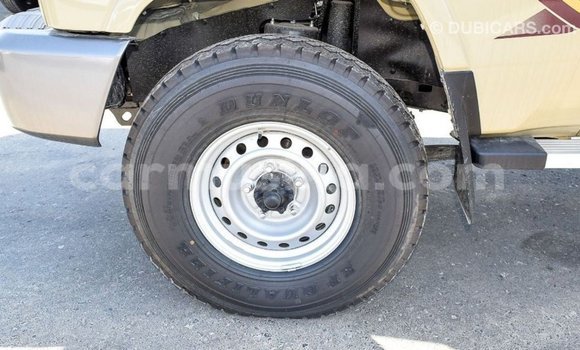 Buy Import Toyota Land Cruiser Beige Car in Import - Dubai in Harare Buy Import Toyota Land Cruiser Beige Car in Import - Dubai in Harare