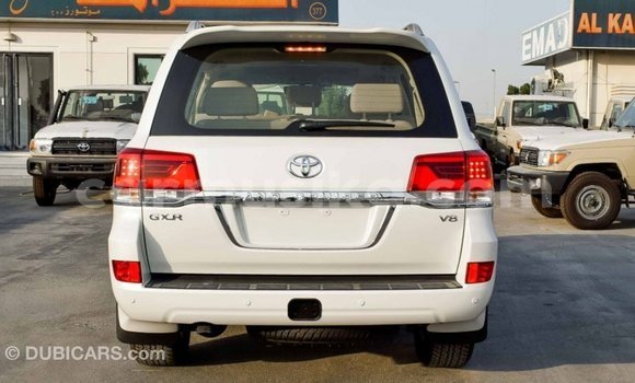 Buy Import Toyota Land Cruiser White Car in Import - Dubai in Harare Buy Import Toyota Land Cruiser White Car in Import - Dubai in Harare