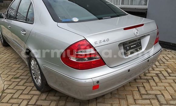 Acheter Occasion Voiture Mercedes‒Benz E-klasse Gris à Harare, Harare Acheter Occasion Voiture Mercedes‒Benz E-klasse Gris à Harare, Harare
