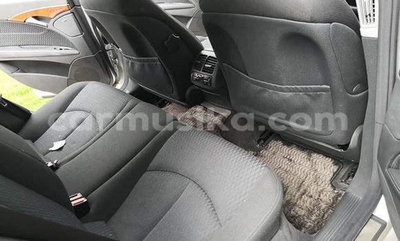 Acheter Occasion Voiture Mercedes‒Benz E-klasse Gris à Harare, Harare Acheter Occasion Voiture Mercedes‒Benz E-klasse Gris à Harare, Harare