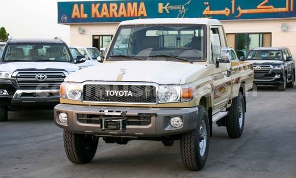 Buy Import Toyota Land Cruiser Beige Car in Import - Dubai in Harare Buy Import Toyota Land Cruiser Beige Car in Import - Dubai in Harare