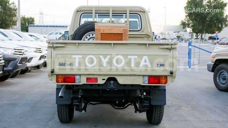 Big with watermark toyota land cruiser harare import dubai 12766