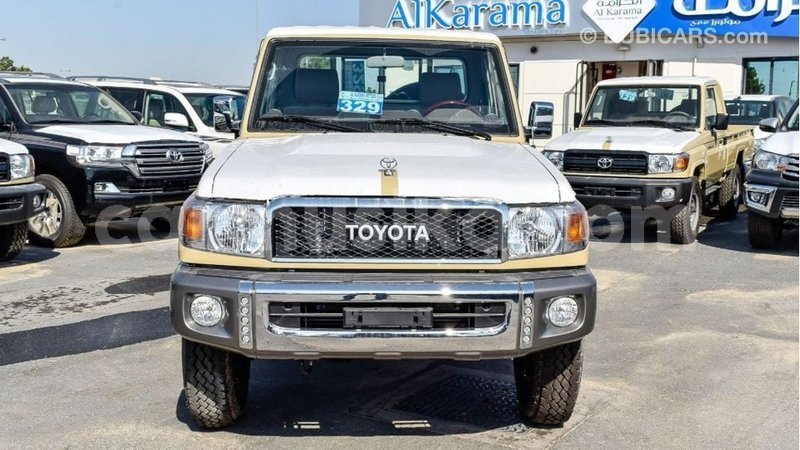 Big with watermark toyota land cruiser harare import dubai 12767