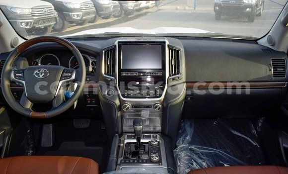 Tenga Imported Toyota Land Cruiser Nhema Mota in Import - Dubai in Harare Tenga Imported Toyota Land Cruiser Nhema Mota in Import - Dubai in Harare