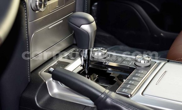 Tenga Imported Toyota Land Cruiser Nhema Mota in Import - Dubai in Harare Tenga Imported Toyota Land Cruiser Nhema Mota in Import - Dubai in Harare