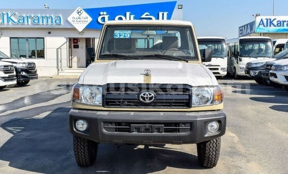 Buy Import Toyota Land Cruiser Beige Car in Import - Dubai in Harare Buy Import Toyota Land Cruiser Beige Car in Import - Dubai in Harare