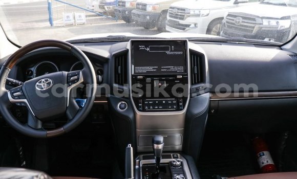 Tenga Imported Toyota Land Cruiser Zvimwe Mota in Import - Dubai in Harare Tenga Imported Toyota Land Cruiser Zvimwe Mota in Import - Dubai in Harare