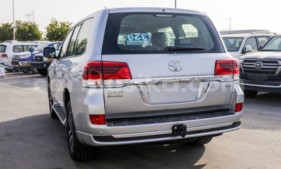 Tenga Imported Toyota Land Cruiser Zvimwe Mota in Import - Dubai in Harare Tenga Imported Toyota Land Cruiser Zvimwe Mota in Import - Dubai in Harare
