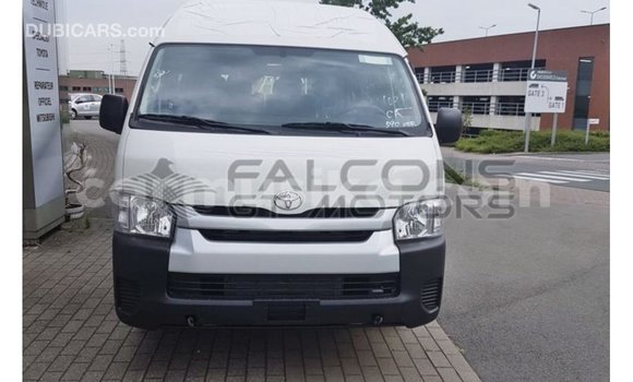 Acheter Import Voiture Toyota Hiace Blanc à Import - Dubai, Harare Acheter Import Voiture Toyota Hiace Blanc à Import - Dubai, Harare