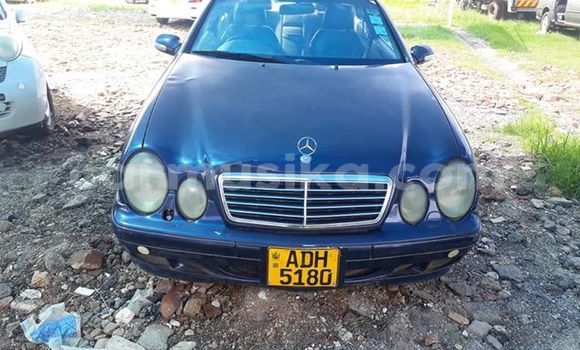 Buy Used Mercedes‒Benz E-klasse Blue Car in Harare in Harare Buy Used Mercedes‒Benz E-klasse Blue Car in Harare in Harare