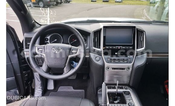 Tenga Imported Toyota Land Cruiser Nhema Mota in Import - Dubai in Harare Tenga Imported Toyota Land Cruiser Nhema Mota in Import - Dubai in Harare